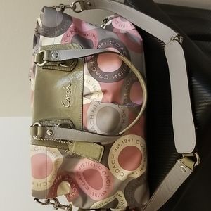 Coach Carry All Ashley snap tote